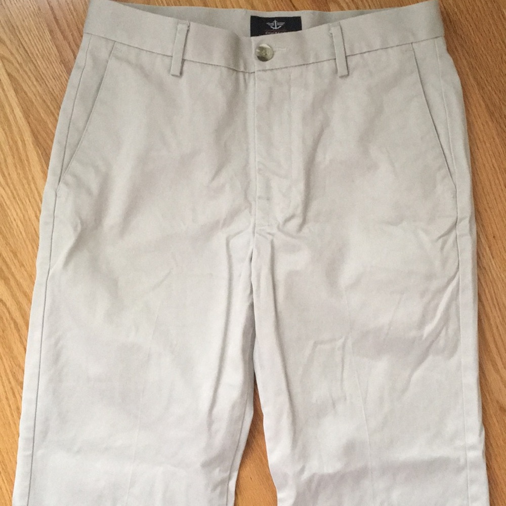 Dockers signature khakis 30x29 slim fit brand new